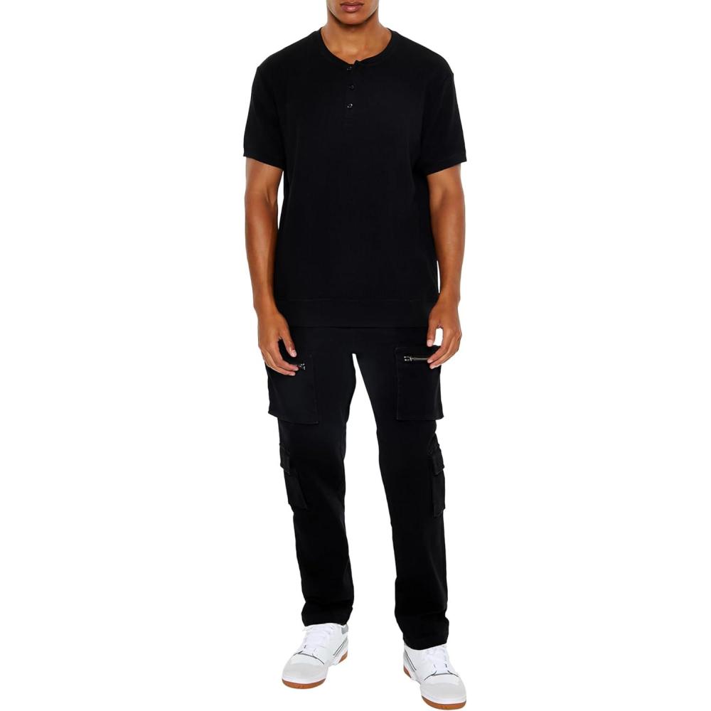 imageForever 21 Mens Slimfit MidRise Cargo JoggersBlack